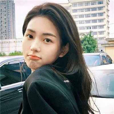 为黛茜小姐开车
